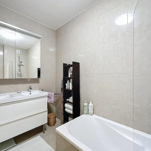 Molière : Bel appartement de 3 chambres avec terrasse 