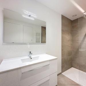 VDK Housing : Magnifique studio neuf + balcon