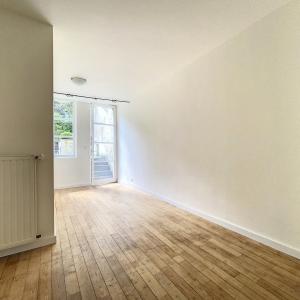 Châtelain/Stéphanie : Superbe duplex rdc avec jardin rénové