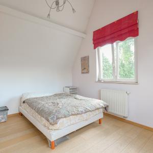 Béchet: magnifique villa, jardin sud, 2 garages, PEB B