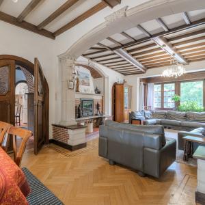 Béchet: magnifique villa, jardin sud, 2 garages, PEB B