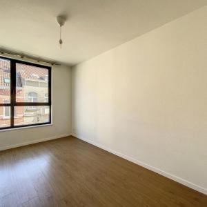 Triomphe : Bel appartement 2 chambres un immeuble récent