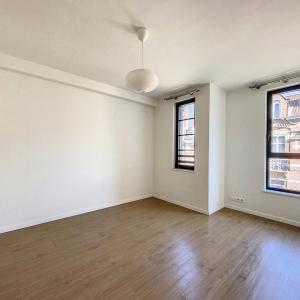 Triomphe : Bel appartement 2 chambres un immeuble récent