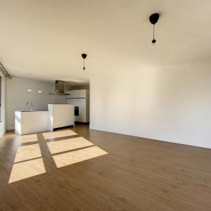 Triomphe : Bel appartement 2 chambres un immeuble récent
