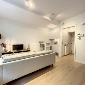 Stassart : Magnifique studio récent et meublé