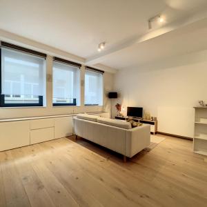 Stassart : Magnifique studio récent et meublé