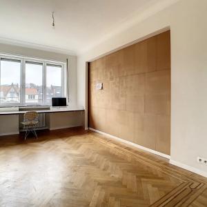 Cambre/ Etoile: Magnifique appartement 2 chambres + bureau 
