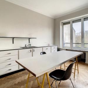 Cambre/ Etoile: Magnifique appartement 2 chambres + bureau 