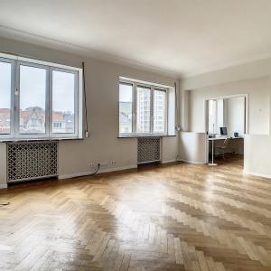 Cambre/ Etoile: Magnifique appartement 2 chambres + bureau 