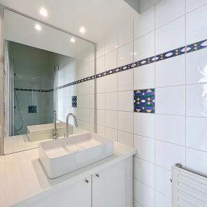 Quartier Européen : Magnifique appartement 2 chambres + bur