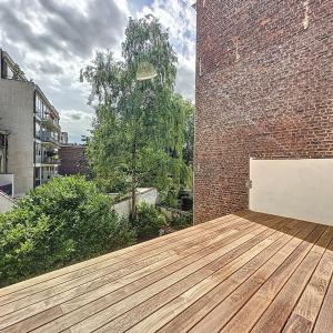 Américaine : Beau quadruplex remis à neuf + terrasses