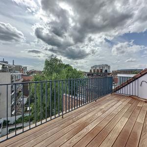 Américaine : Beau quadruplex remis à neuf + terrasses