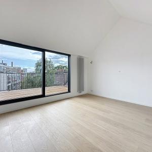 Américaine : Beau quadruplex remis à neuf + terrasses