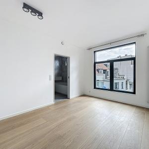 Américaine : Beau quadruplex remis à neuf + terrasses