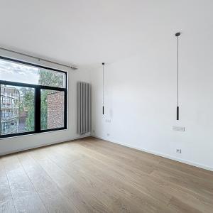 Américaine : Beau quadruplex remis à neuf + terrasses