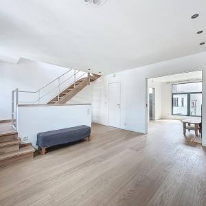 Américaine : Beau quadruplex remis à neuf + terrasses