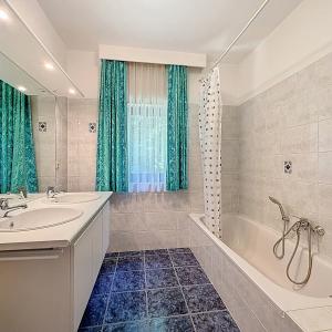 Observatoire : Superbe appartement 2 ch.avec terasse Sud