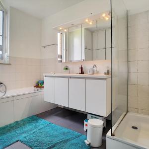 Saint-Job : Maison 4 chambres + bureau + jardin 