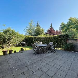 Saint-Job : Maison 4 chambres + bureau + jardin 