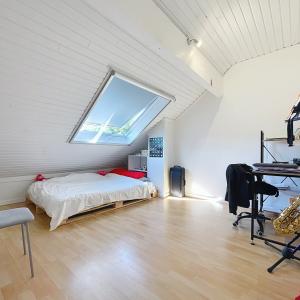 Saint-Job : Maison 4 chambres + bureau + jardin 