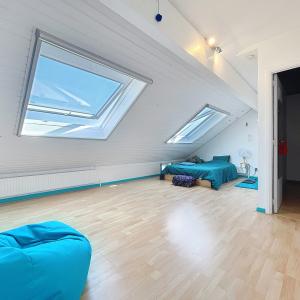 Saint-Job : Maison 4 chambres + bureau + jardin 
