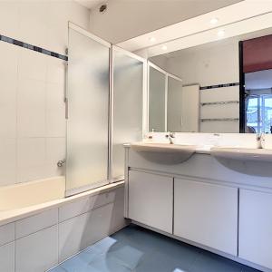 Sablon : Appartement Triplex 3 chambres + terrasse & parking