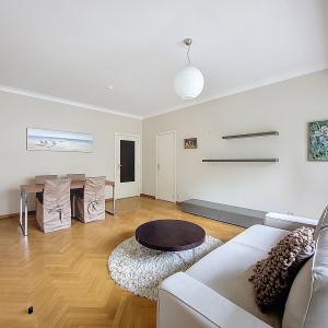 Churchill : Bel appartement meublé avec terrasse.