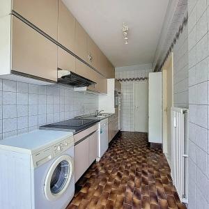 Churchill : Bel appartement meublé avec terrasse.