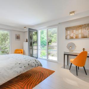 Magnifique villa passive sur terrain de 27 ares avec piscine