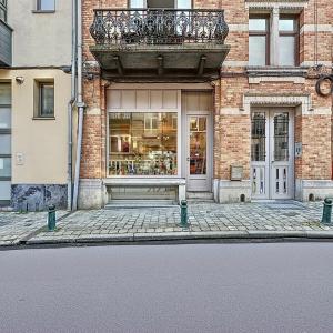 BOONDAEL : Superbe duplex rez-de-chaussée commercial