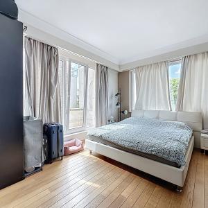 Churchill/BDC : Superbe appartement 4 chambres + terrasse