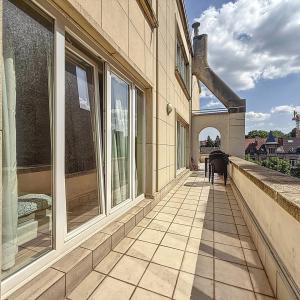 Churchill/BDC : Superbe appartement 4 chambres + terrasse