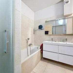 Churchill/BDC : Superbe appartement 4 chambres + terrasse