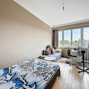 Churchill/BDC : Superbe appartement 4 chambres + terrasse