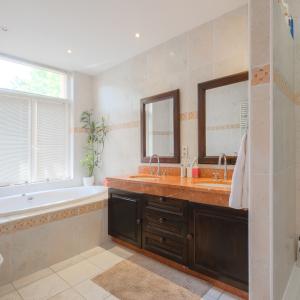 Place Brugmann: Magnifique maison 4 chambres avec jardin 