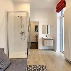 De Beco : Bel appartement meublé 2 chambres + terrasse