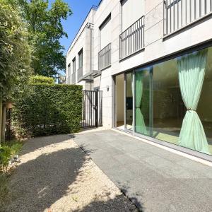 Rez-de-chaussée 2 chambres + jardin + box de garage