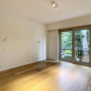 Vert-Chasseur : Bel appartement en parfait état + terrasse