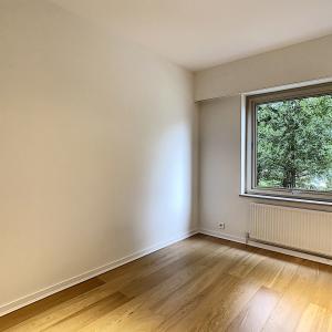 Vert-Chasseur : Bel appartement en parfait état + terrasse