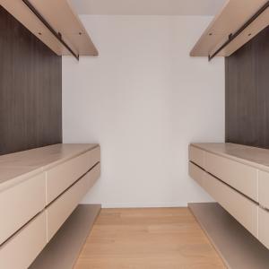 Stéphanie : Superbe rez 2 chambres + jardin remis à neuf 