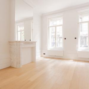 Stéphanie : Superbe rez 2 chambres + jardin remis à neuf 
