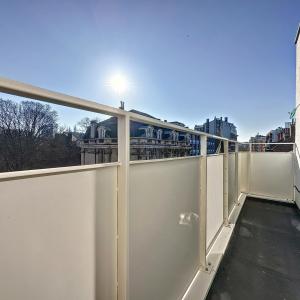 Châtelain / Washington : Bel appartement meublé + terrasse