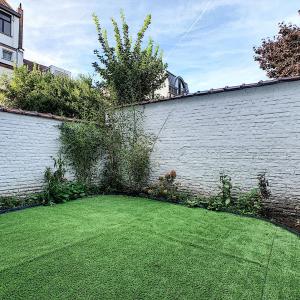 VDK : Superbe RDC avec jardin remis à neuf en 2019