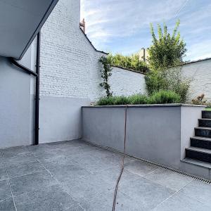 VDK : Superbe RDC avec jardin remis à neuf en 2019