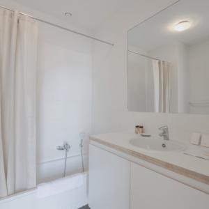 Molière: Appartement 70 m² rénové 1 ch, 1 sdb, 2 balcons