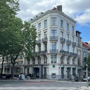 Molière: Appartement 70 m² rénové 1 ch, 1 sdb, 2 balcons