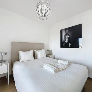 Louise/Quadrian : Superbe appartement meublé + terrasse