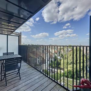 Louise/Quadrian : Superbe appartement meublé + terrasse