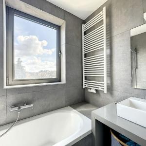 Couronne : Beau triplex penthouse + terrasse