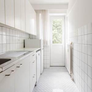 OFFRE ACCEPTEE - Cinquantenaire -  Bel appartement 2 chambres avec balcon